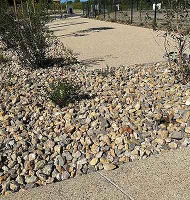 Les réalisations d’aménagements extérieurs dans le béton décoratif, allées de jardin, enrobé de LAM BTP spécialiste des aménagements extérieurs et du béton décoratif dans l’Hérault