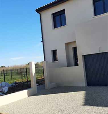 Les réalisations d’aménagements extérieurs dans le béton décoratif, allées de jardin, enrobé de LAM BTP spécialiste des aménagements extérieurs et du béton décoratif dans l’Hérault