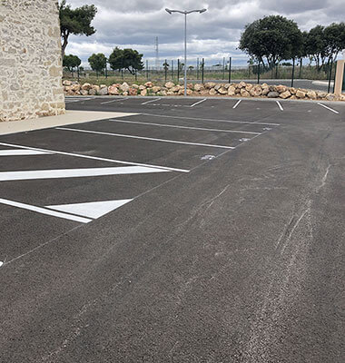 Réalisation à Lattes dans l'Hérault d'un marquage routier.jpg